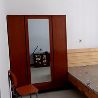 �㳡�ߵ����ڹ�ԷС���з��������ס����
