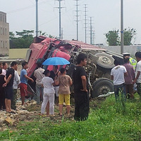 ��۴������һ�𳵻� ˾��������