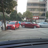 ��������ͣ�������Ǽ�����ͼƬ����û���ʵ����߳���