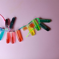 ��С���ú����Ⱥ��ӵĹ��¡�֮��ɫ�ʵ����� 