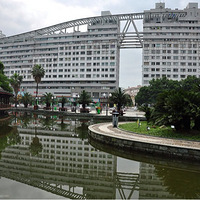 ���ǹ㳡���Ƹ󣬶�����