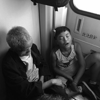 ��¼K942���г����ӹ��ݿ��ﵽ�𻪣��ٻ�̨�ݣ�һ·����