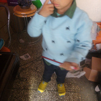 �Ҽ��и�С˧��   9 �����������³�
