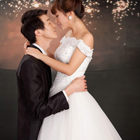 ��һ�˰��ף���һ�����ϡ���