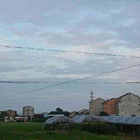 ����ƽ�����γ������������е��Ҹ������أ�