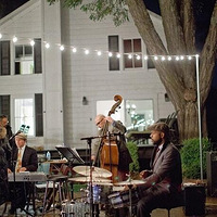 �ڻ���ǰһ�̣�����Ӧ������14���£�