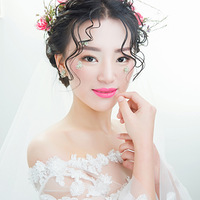 MEET WHITE  BEAUTY  �����Ƭ��ױ