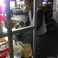 ���Ի���̨�ݡ�����ƽ�ź��޵ľ�Ƥ��Ƥ�����޵���̯���ġ���