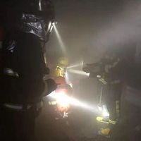 һ���¶��ķ��ˣ�ͻȻˢ������Ȧ���ܶ��˿�����ͷһ��