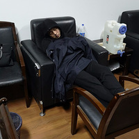 ֻ��ץ������������£��ٺ������ָ���λ�񾯷���ǿ���