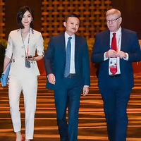 ��н������Ȩǧ�򡰰��Ů�߹ܣ� ����ְ����΢�̣�������