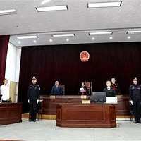 �Ϲ����컹͵͵��С����! ��������, С��˵����仰...