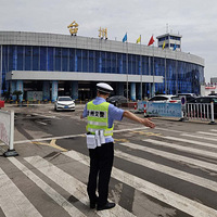 ̨�ݻ�����һĻ...Ů��ʦ�̲�ס����������Ȧ��