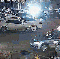 �ƺ��ҹ����·��绰�����ӱ�һ������ѹ2�Σ�˾������˭����ù