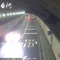 �μ������û���ؼң�һ��4����̨����������һĻ