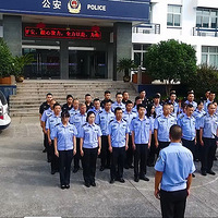 ���ء�Ϊ�񡱵�ɫ�����ƽ���¡��㡱��