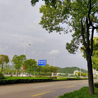 ��̨�ݴ�ɫ��·��ͣ���շ���Ա�����