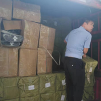 �����һȺ����������Ь̯��ר��100Ԫ�İ��ϡ��Ϳˣ�