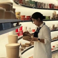 ���⿴̨��ح�ǰ��ȣ�̨����һ�����˾Ͳ����뿪�ĳ���