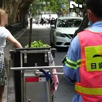 ��˾���Prada�ִ�?���г���,Ů��һ���ٶ������Ŀ����