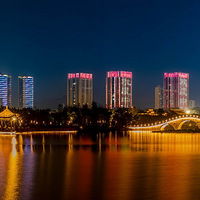 ���Ҹ�̨����Ӱ����������ҹɫ