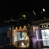 [�Ҹ�̨����Ӱ����]��Ժɽ�ᣬһȺ׼������ʥ�ڵ�������