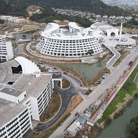 ��˵����������β¥�������ǰ����