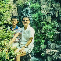 ˢ������Ȧ��һλ���׵��������Ҷ�������ţ��������ھ���Ժ��