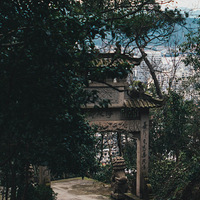 ��ɽ���£�����������ƽ�ľ���