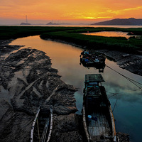 ׷�Ź⣬һ·��ǰ