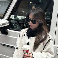 ��ɫ�ķ����ӣ�Ҳ��Ư��