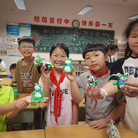 ֱ���ֳ���̨��У԰���н���ʱ