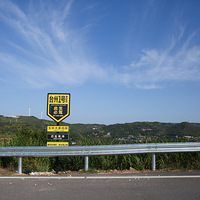 ȥ