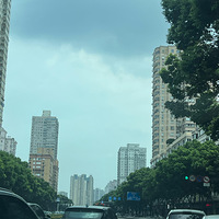 ���۸��᡿��̨ͬʱ�ڽ���Ľֵ��Ա�