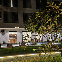 �ɾ�վ���ٽ��ֳ��̣� ���� + ������Ժ���ǵ��ż���ҵ������ѡ��