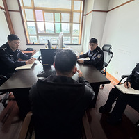 ̨�����������˻��̣��ڳ��е�·������׷��ʻ��