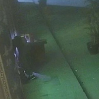 ����������Զ�㣬�ط�ƫ��ץ��������  ���죺���Ҽ���￴����