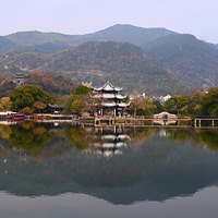 ����Խ��Խ��---�ٺ��ųǹŽ���Ӱ