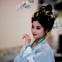 ӣ��������Ů