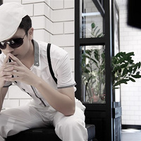 �����������ڻ����ء��Ӿ������д��`