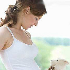 刚怀孕会不会来月经