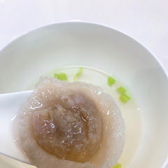 鱼皮馄饨是玉环市非常有名的特色小吃,本地