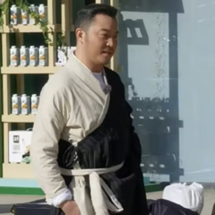 沙溢重返白展堂,掀起童年回忆杀热潮,群嘲毁童年