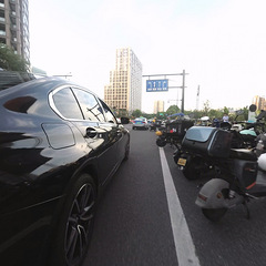 我还是天天骑车要去走机动车道，求交警来管我2025年6月