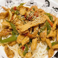双椒鸡肉拌面