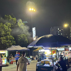 业主：越来越看不下去了！路边的小摊是烟火气，还是“添堵”？
