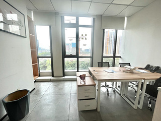 六月特价办公室标配家具随时入驻可注册申请创业补贴