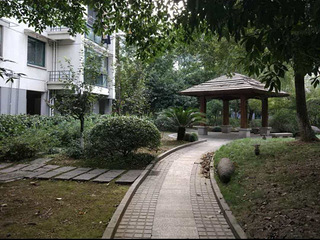 古墩路天目山路地铁口新安嘉苑精装三室一厅拎包入住