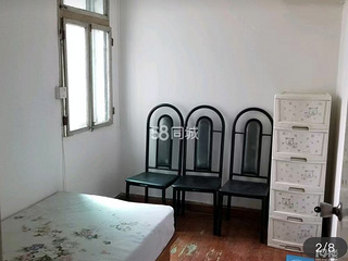 整租领包入住离四号线很近出门就是