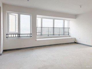 城东路春江华庭毛坯出租(可接受租后装修)